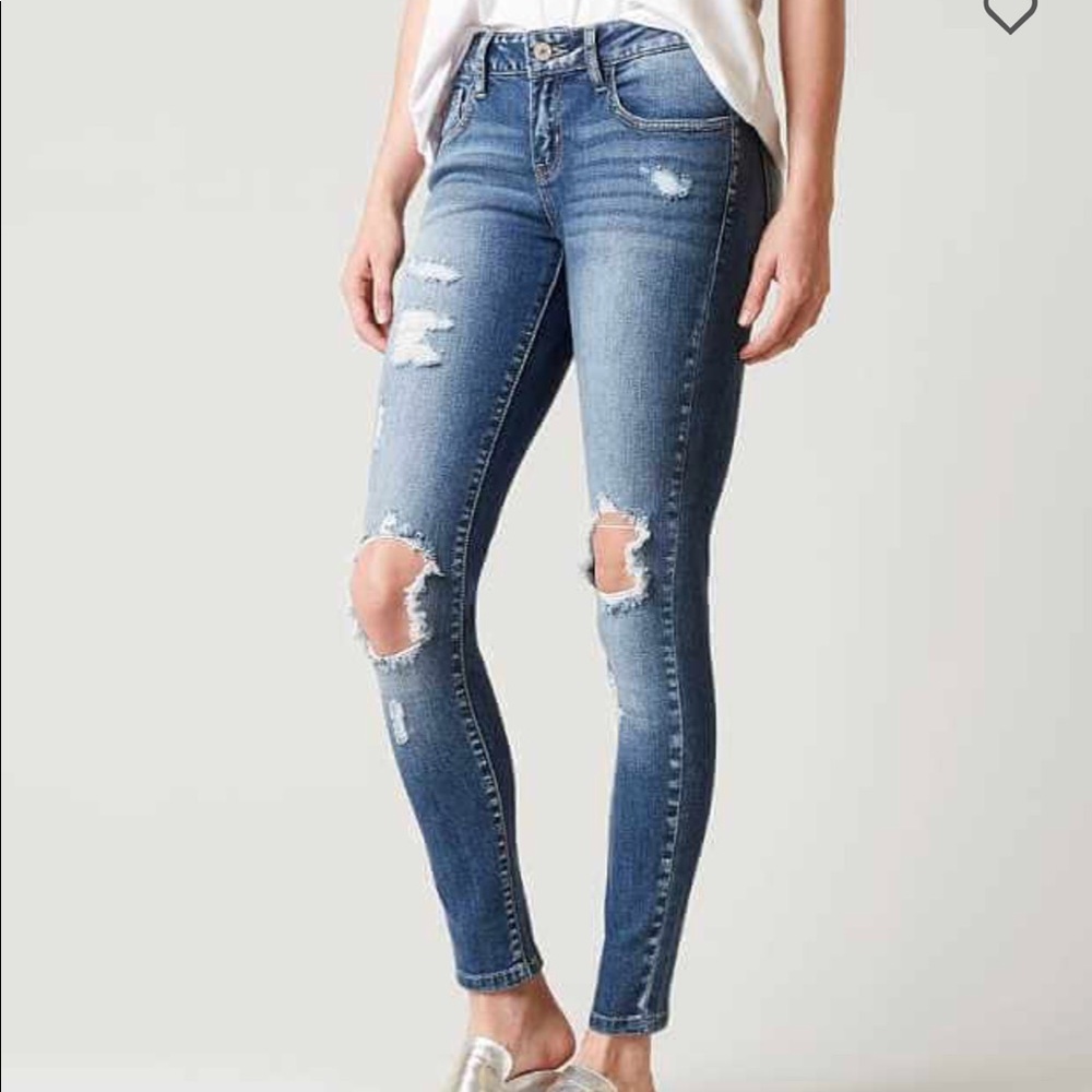 KanCan low rise slim jean 28